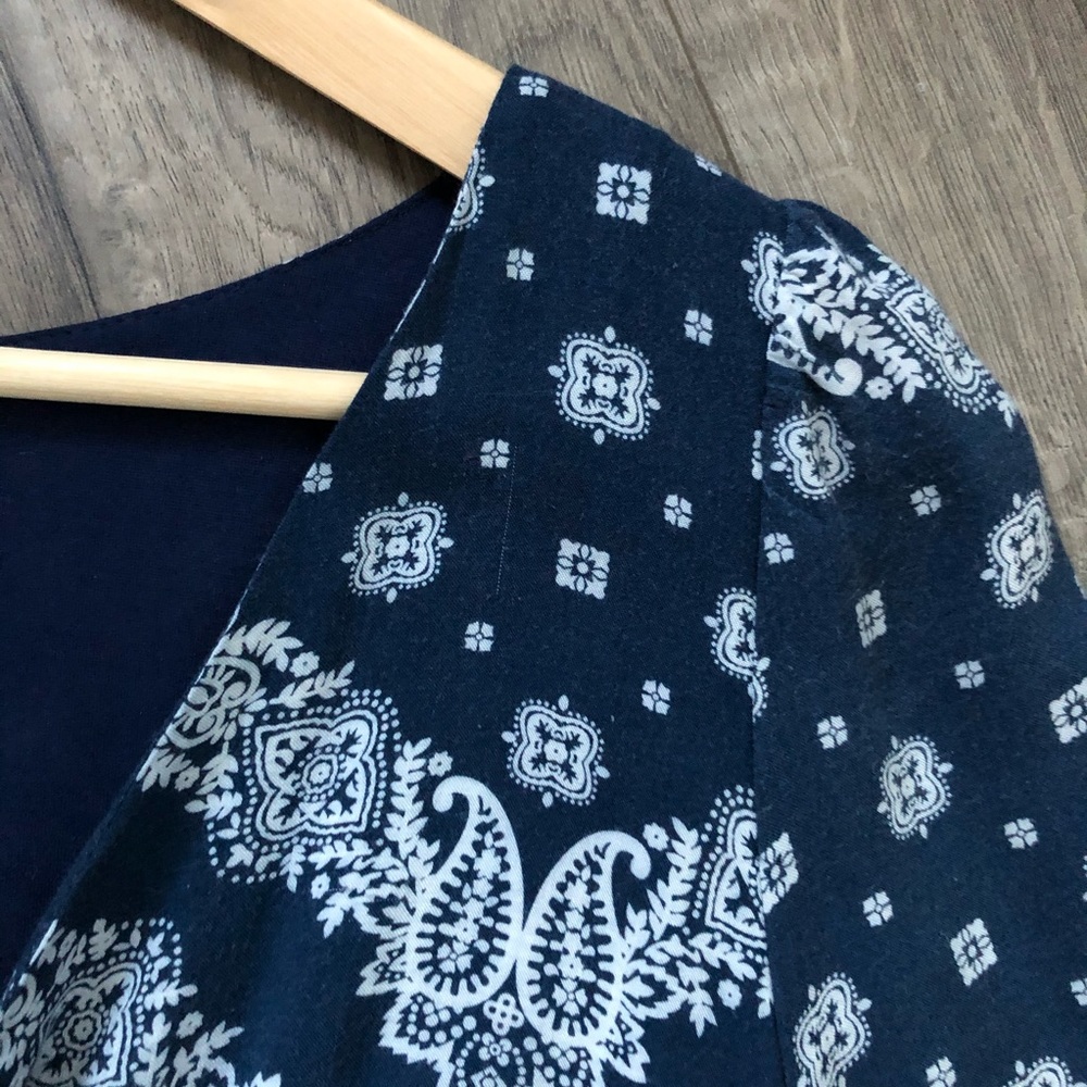 Francesca’s Navy and White Paisley Romper • Size S - Picture 4 of 6